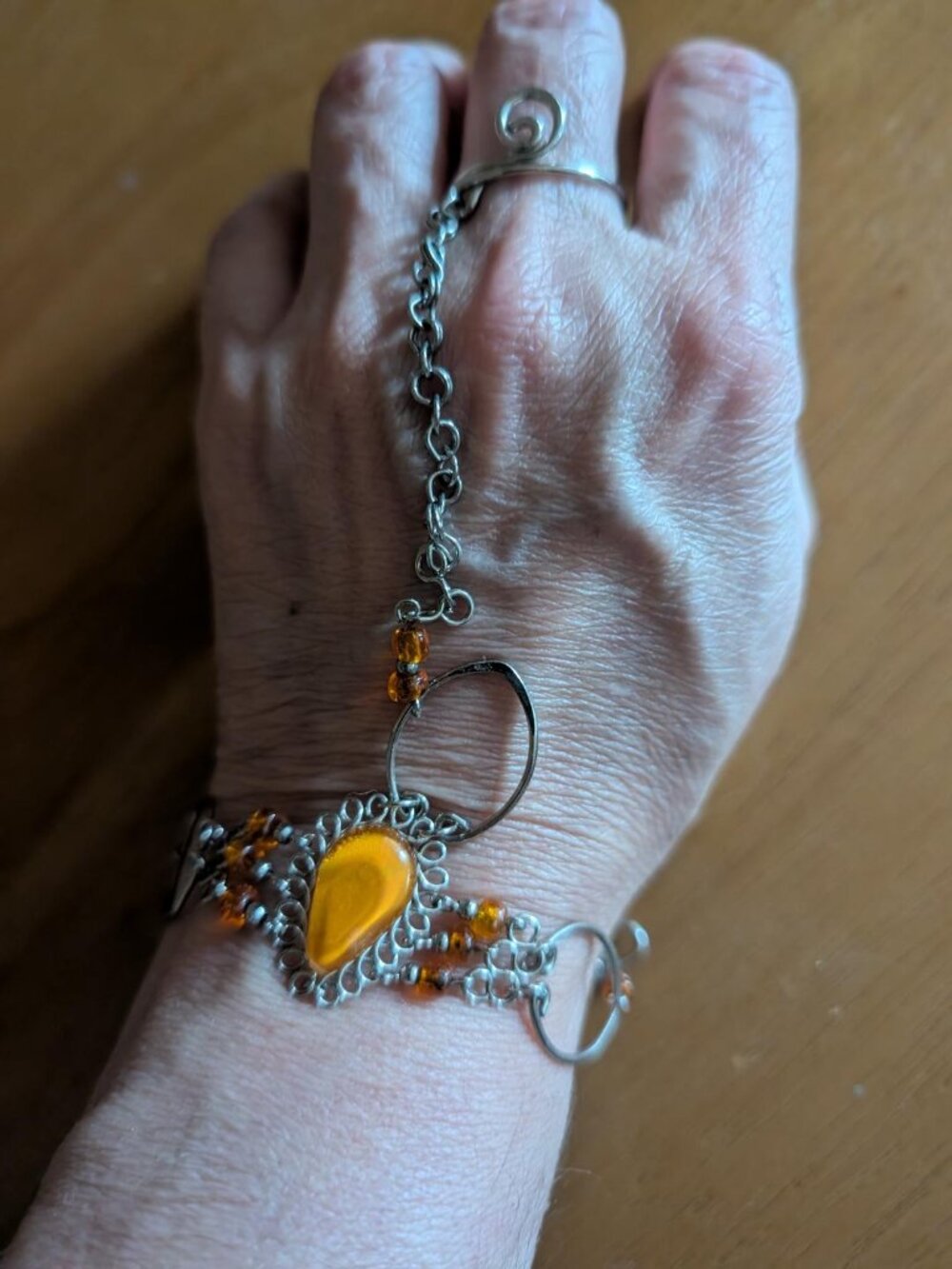 Cute Slave Bracelet Hazel Color Glass Center & Adjustable Ring